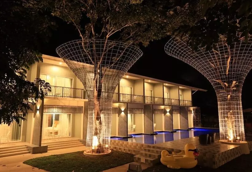 デラックスルーム, Amarin Resort