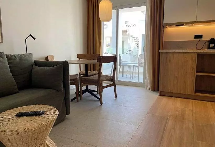 آپارتمان لوکس 1 خوابه, Cabot Las Velas Apartments