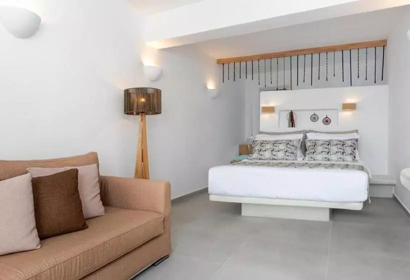 سوئیت با چشم‌انداز, Adamant Suites