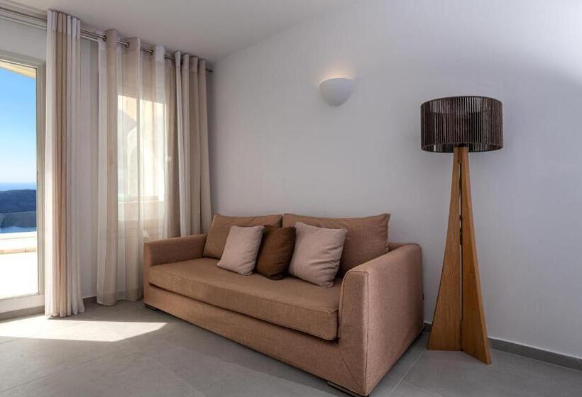 Люкс с Видом, Adamant Suites