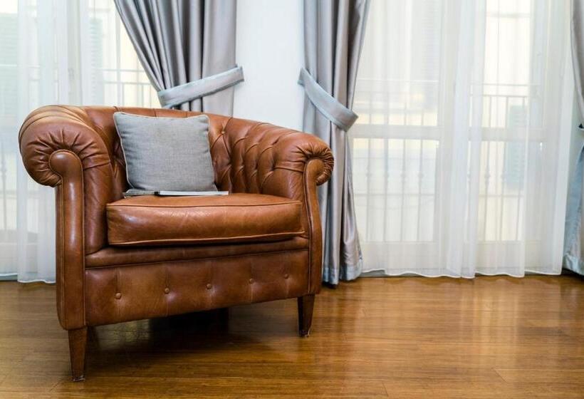 اتاق سوپریور, Art Atelier