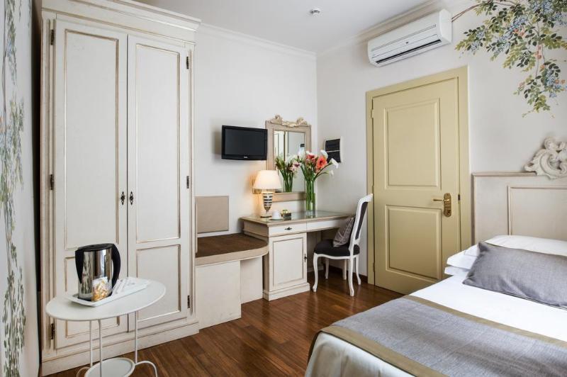 اتاق استاندارد یک نفره, Art Atelier