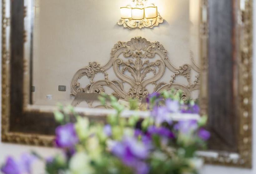 اتاق استاندارد یک نفره, Art Atelier