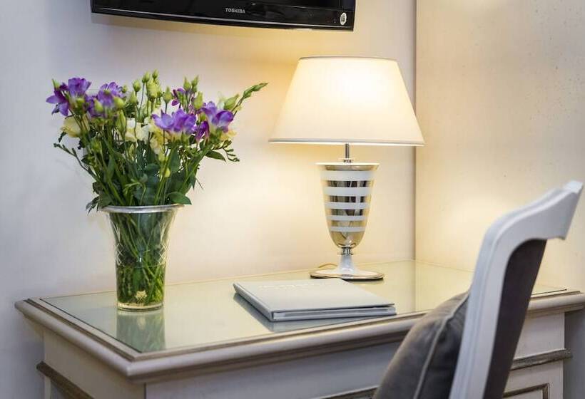 اتاق سوپریور, Art Atelier