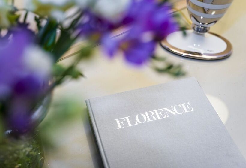 اتاق خانوادگی, Art Atelier