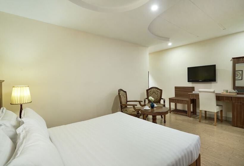 اتاق لوکس, Sky Gem Hotel   Ben Thanh