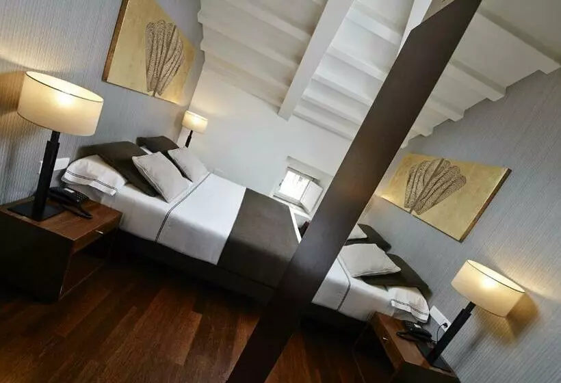اتاق استاندارد, Carrís Casa De La Troya