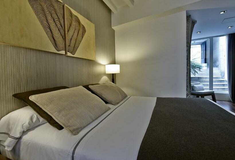 Номер Basic, Carrís Casa De La Troya