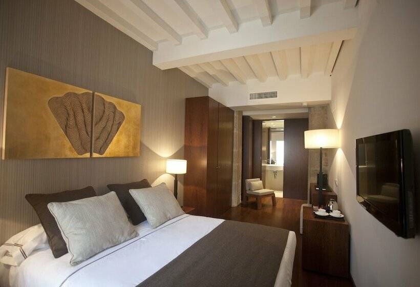 Номер Стандарт, Carrís Casa De La Troya