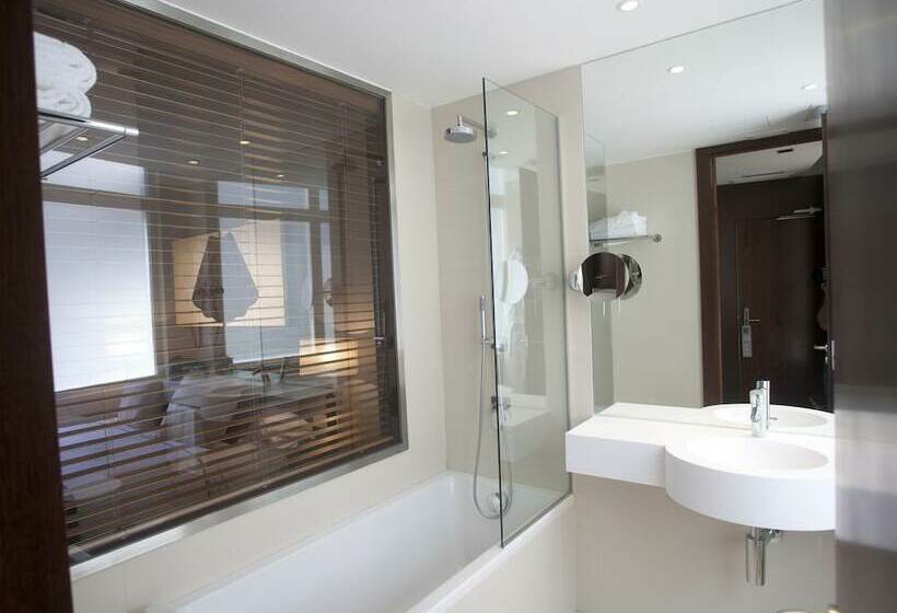 Номер Стандарт, Carrís Casa De La Troya