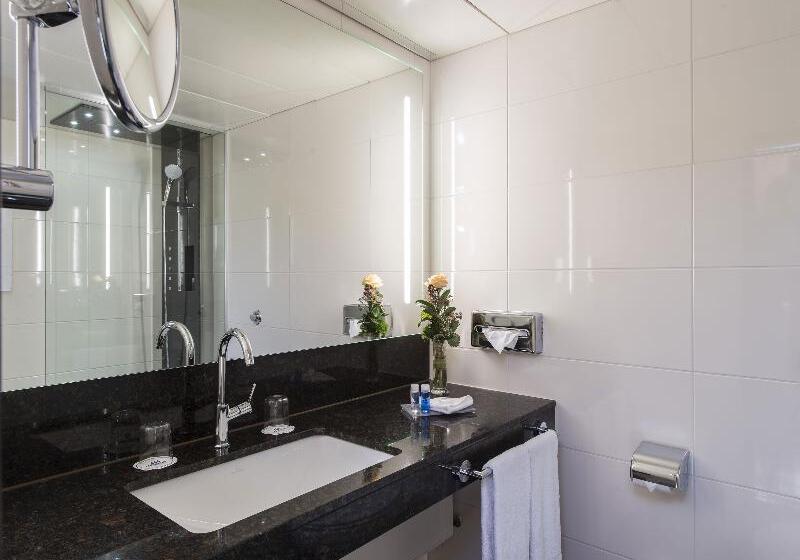 Номер Стандарт, Carrís Casa De La Troya