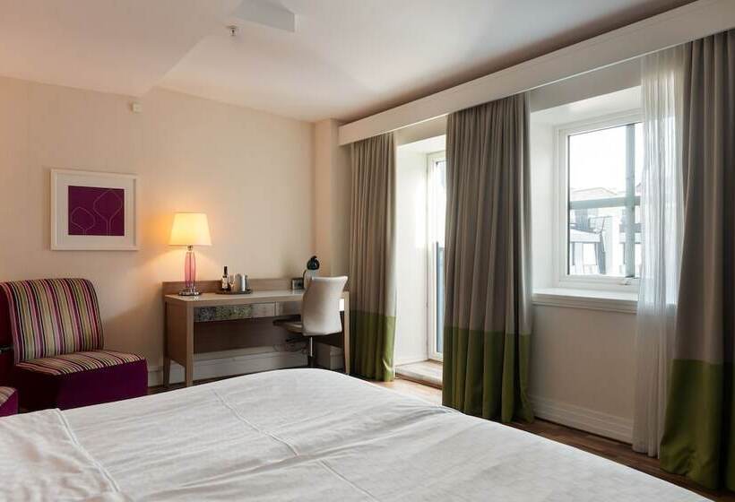اتاق لوکس, Elite Hotel Esplanade