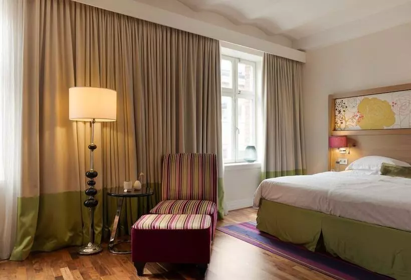 Deluxe-huone, Elite Hotel Esplanade
