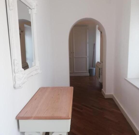 패밀리 스위트, Gargallo