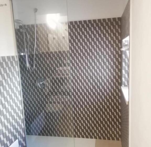 패밀리 스위트, Gargallo