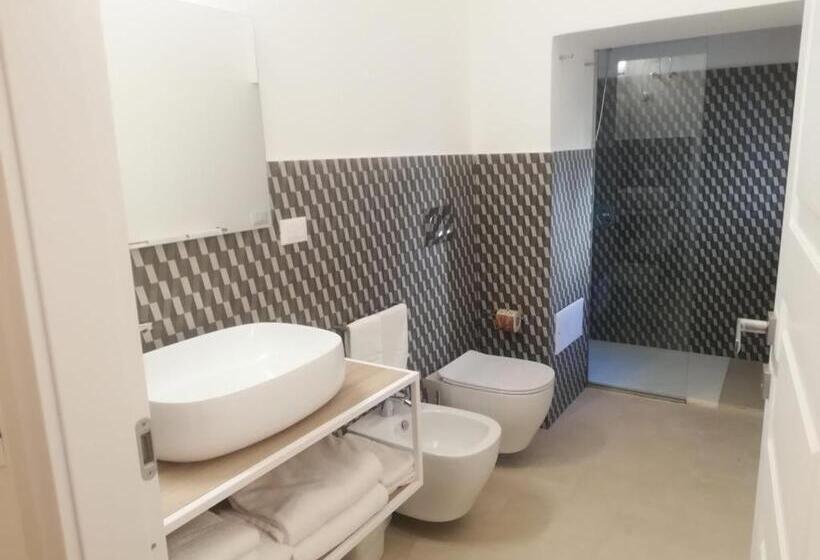 Family Suite, Gargallo