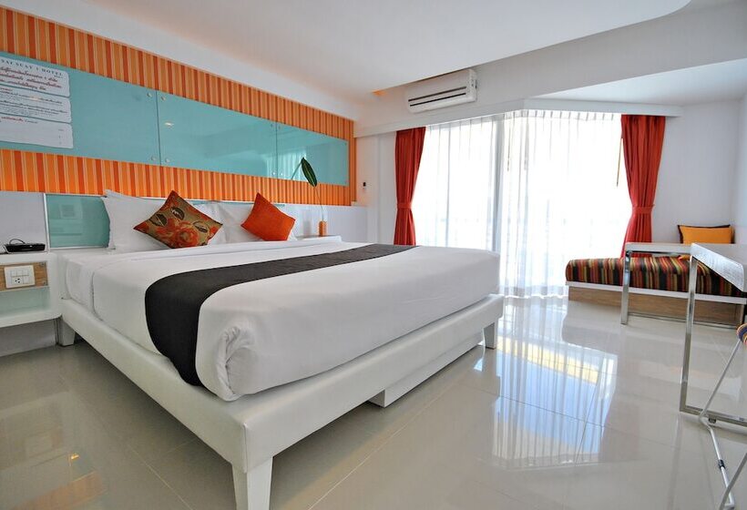 デラックスルーム, Hinn Namm