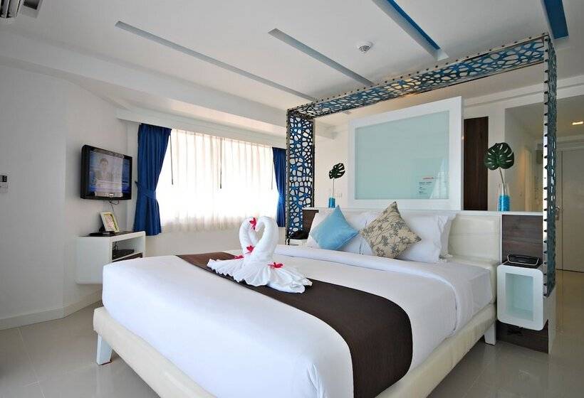 スタンダードルーム, Hinn Namm