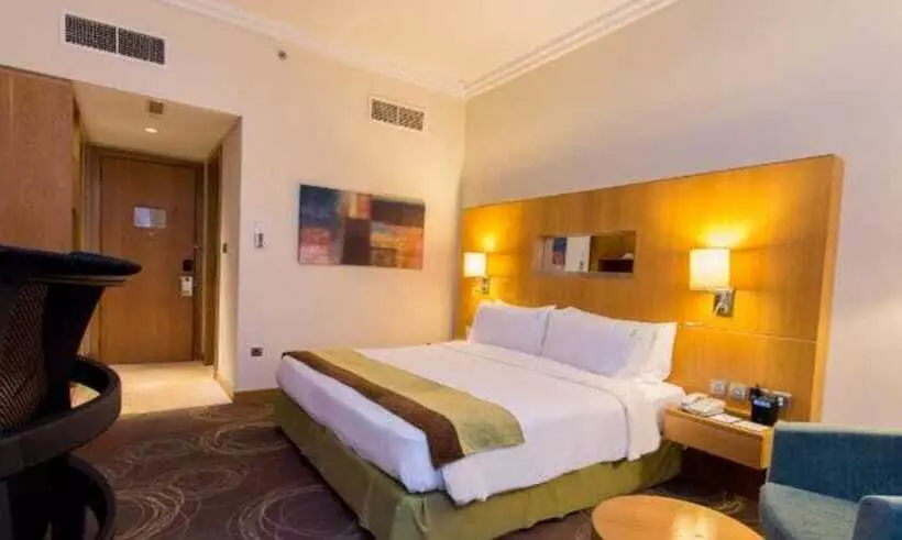 スタンダードルーム, Holiday Inn Abu Dhabi, An Ihg