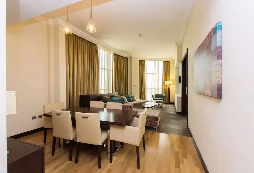 スイート, Holiday Inn Abu Dhabi, An Ihg
