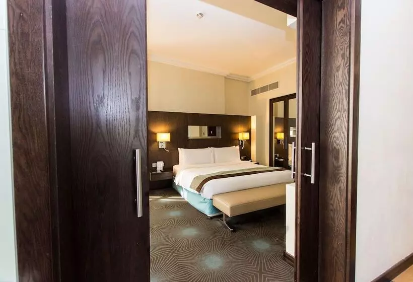 スイート, Holiday Inn Abu Dhabi, An Ihg