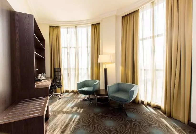 スイート, Holiday Inn Abu Dhabi, An Ihg