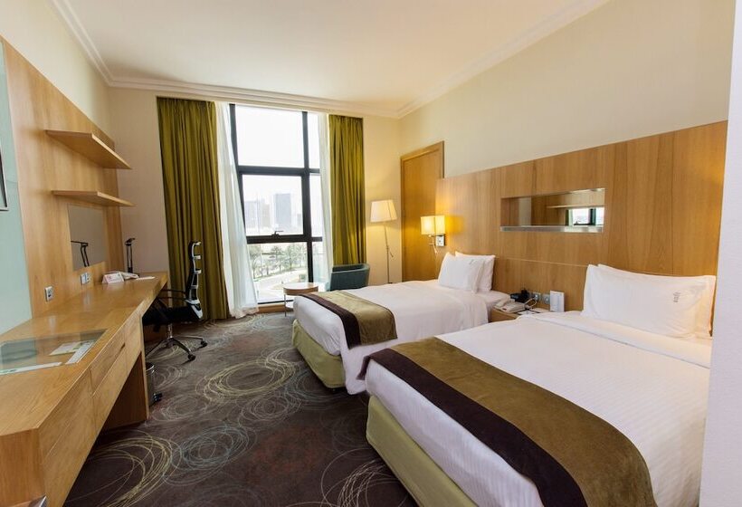 Номер Стандарт Вид на Город, Holiday Inn Abu Dhabi, An Ihg