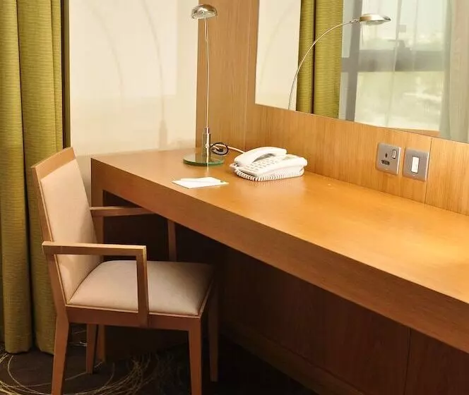 スタンダードシティビュールーム, Holiday Inn Abu Dhabi, An Ihg