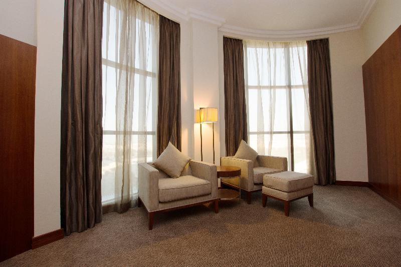 Номер Премиум, Holiday Inn Abu Dhabi, An Ihg