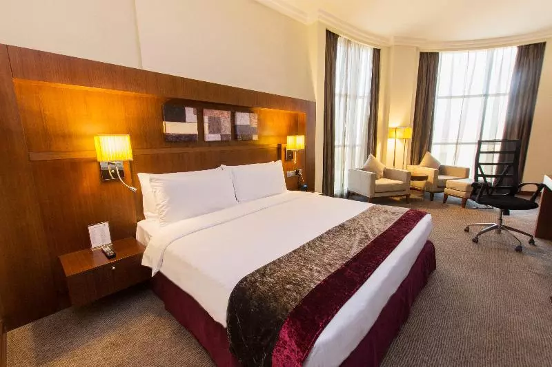 プレミアムルーム, Holiday Inn Abu Dhabi, An Ihg