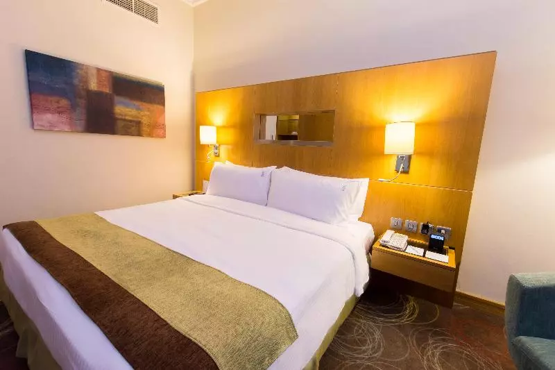 スタンダードルーム, Holiday Inn Abu Dhabi, An Ihg