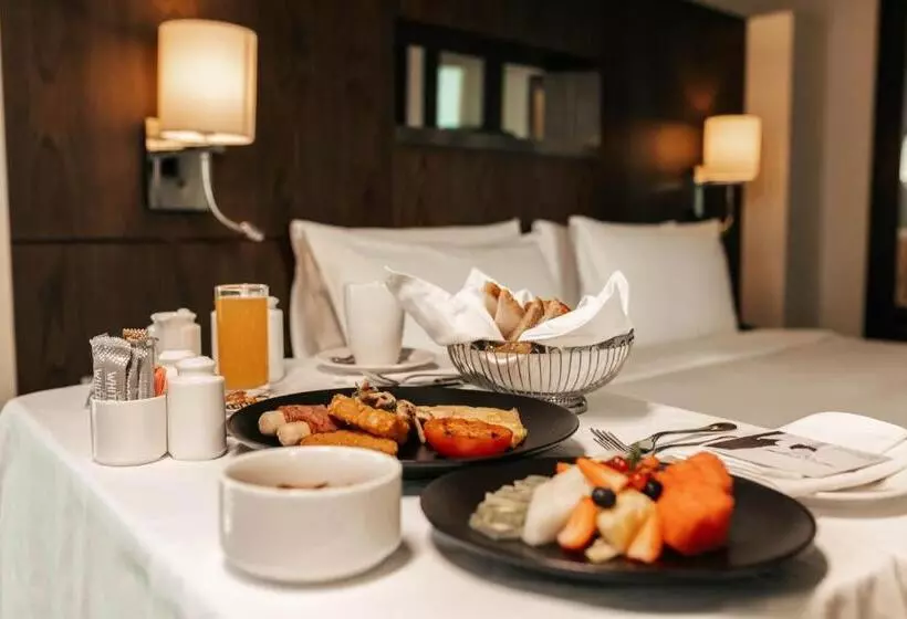 スタンダードルーム, Holiday Inn Abu Dhabi, An Ihg
