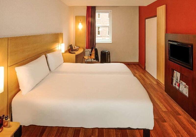 带大床的标准间, Holiday Inn Express Lexington Southwest Nicholasville, An Ihg