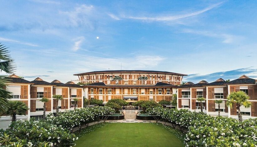 Номер Клуб Кровать Кинг, Intercontinental Hua Hin Resort, An Ihg
