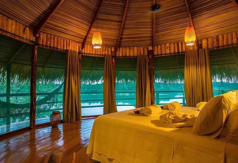 Deluxe Zimmer Kingsize Bett, Juma Amazon Lodge