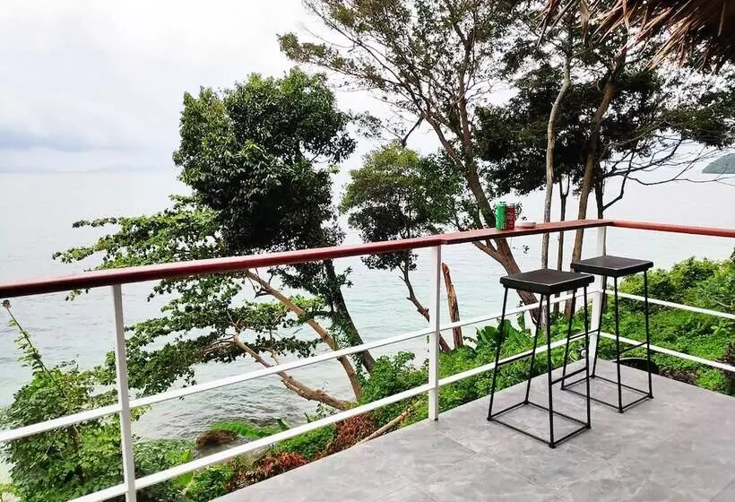 デラックスキャビン, Koh Jum Resort