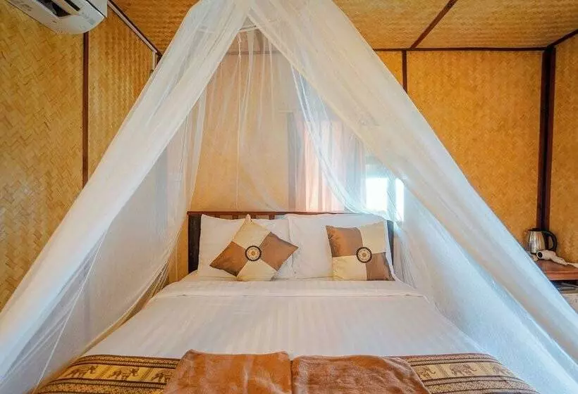 スーペリアキャビン, Koh Jum Resort