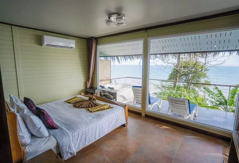 デラックスビラの１ベッドルーム, Koh Jum Resort