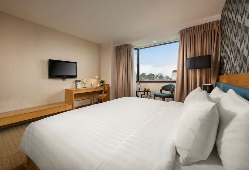 اتاق پرمیوم, La Casa Hanoi