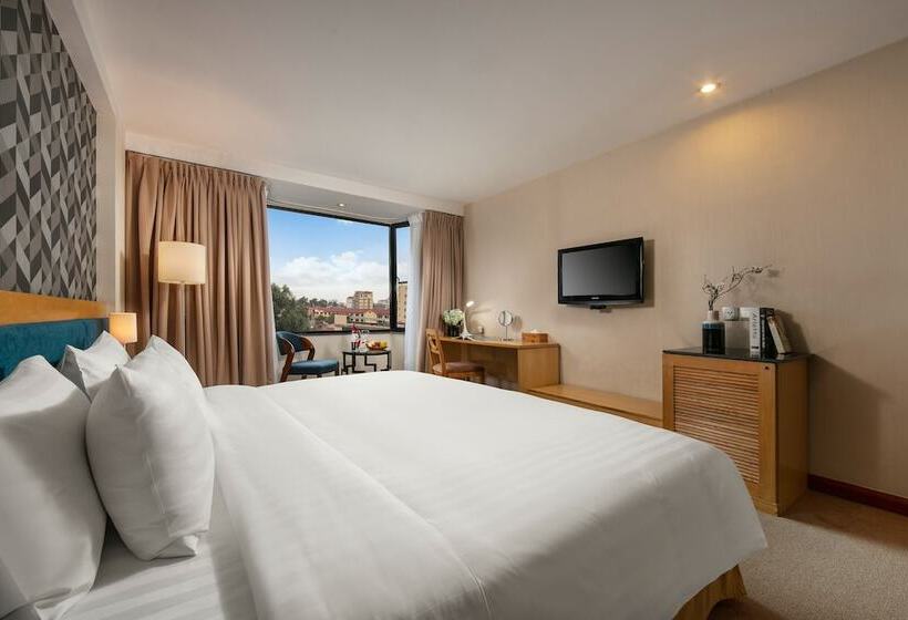 اتاق پرمیوم, La Casa Hanoi