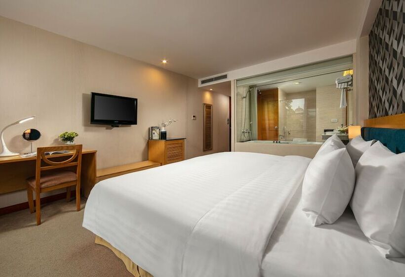 اتاق پرمیوم, La Casa Hanoi