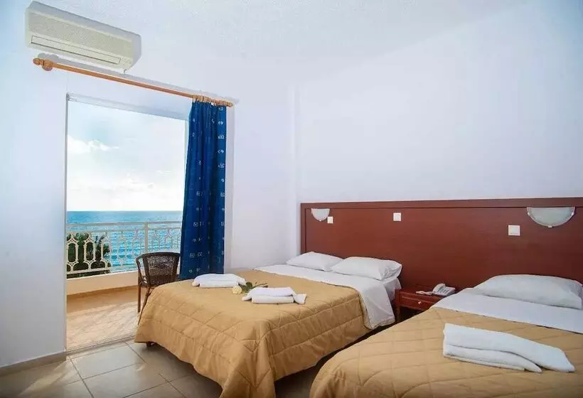 Standard Triple Room Sea View