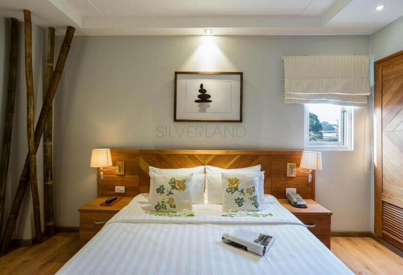 豪华房间, Silverland Yen