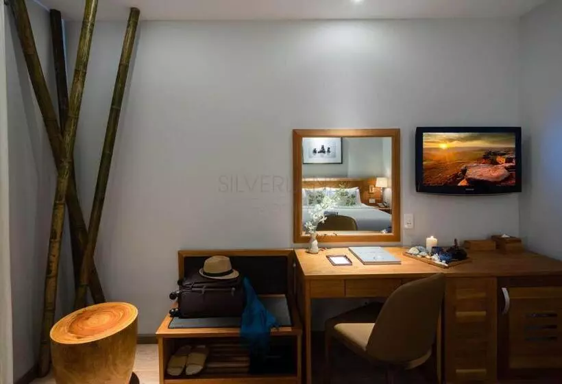 Executive-huone, Silverland Yen