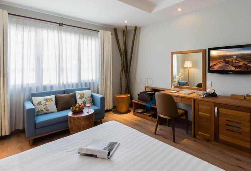 行政房间, Silverland Yen