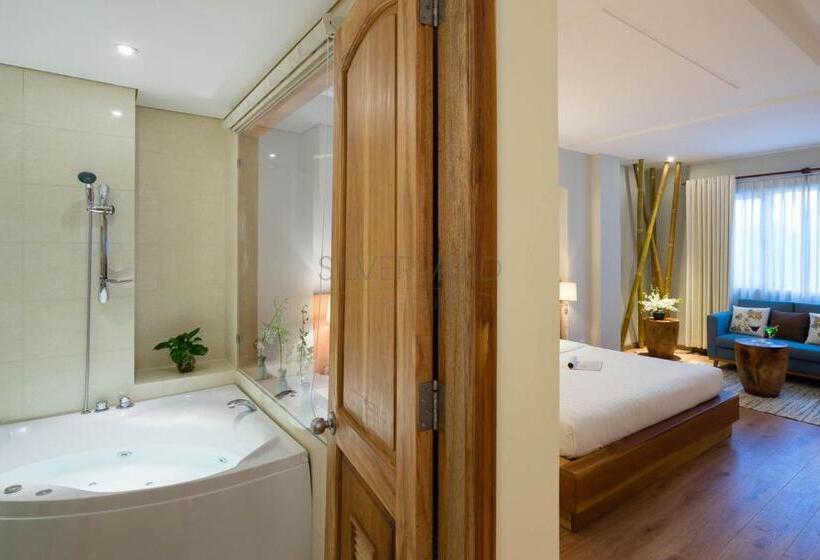 带大床的套房, Silverland Yen