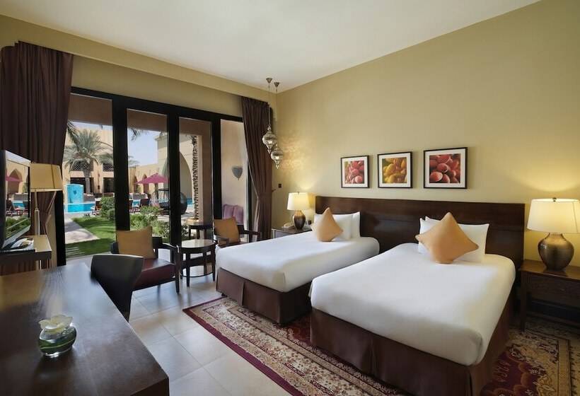 Номер Стандарт Вид на Бассейн, Tilal Liwa Desert Retreat