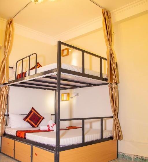 تختخواب در اتاق مشترک, Hanoi City Backpackers Hostel