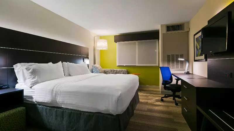 Standard-invahuone King-vuode, Holiday Inn Express Hotel & Suites Everett, An Ihg