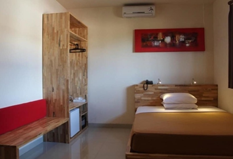 Номер Deluxe, Karthi